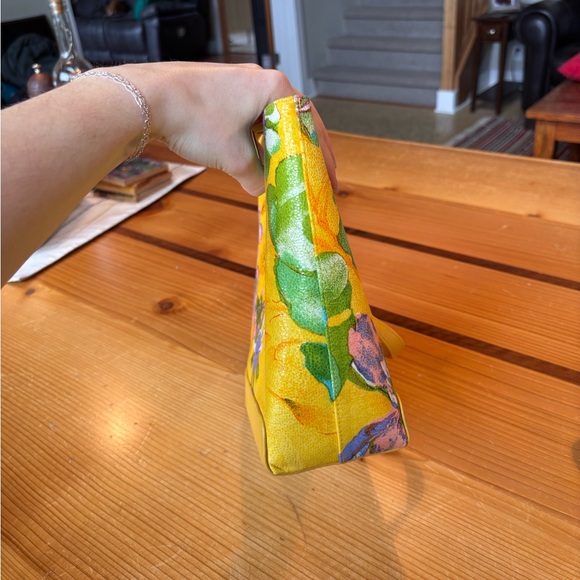 Stuart Weitzman Floral Yellow Tote Bag - Picture 4 of 10